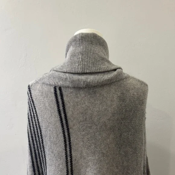 360Cashmere Gray 100% Cashmere Cowl Neck Oversized Sweater – Size XS